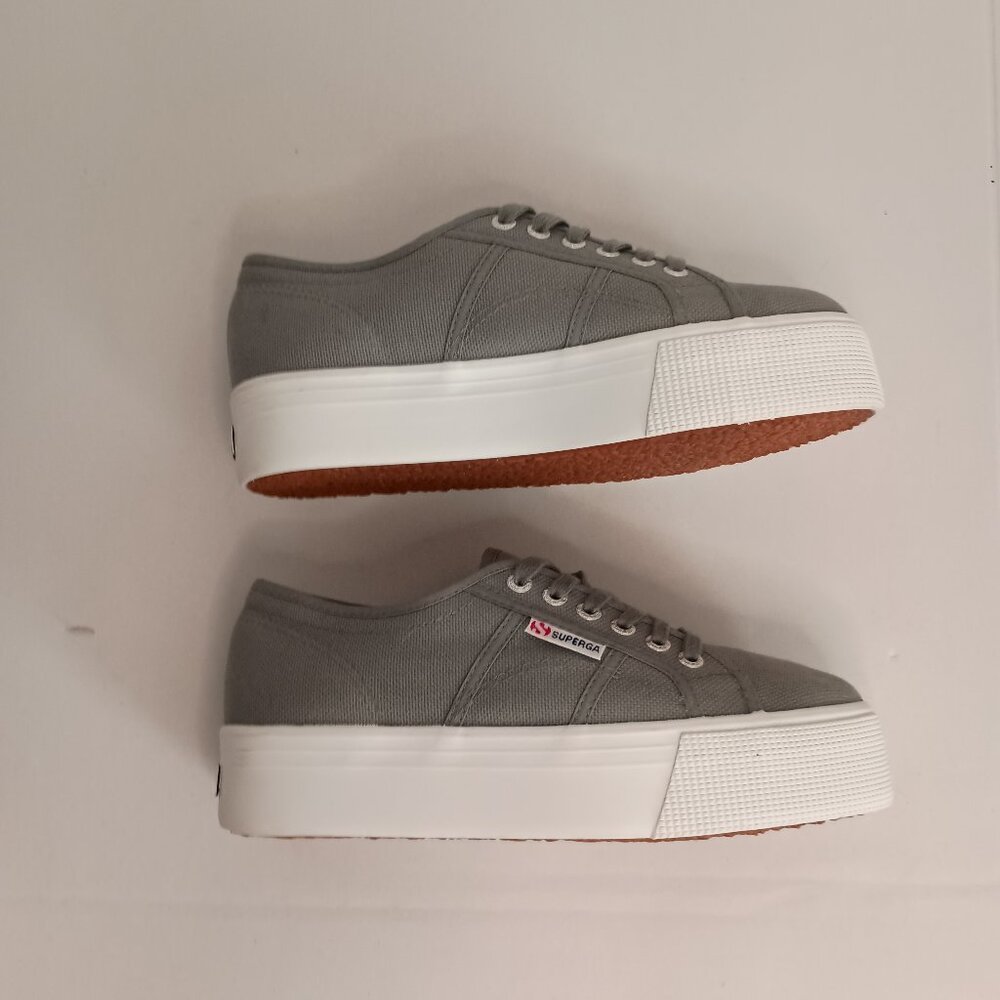 Superga Gray 2 Inch Platform Sneakers Excellent Women’s Size 8 - Picture 3 of 12